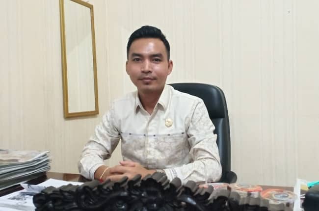 Anggota Dewan Ajak Masyarakat Tingkatkan Literasi dan Pengetahuan Kunjungi Perpustakaan Daerah